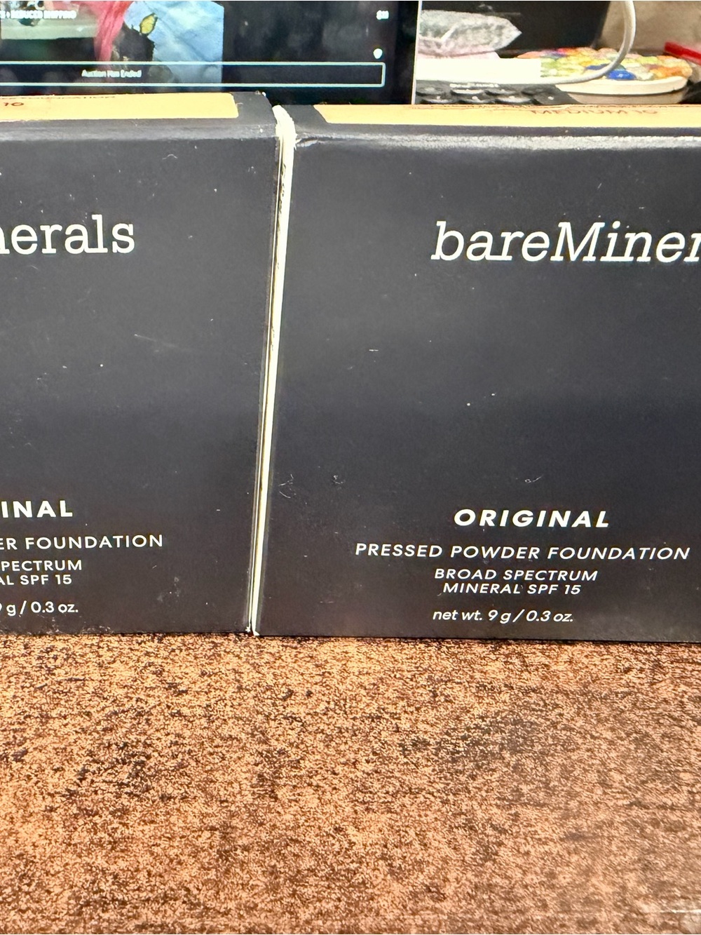 bareMinerals Pressed Powder Foundation - Black Packaging